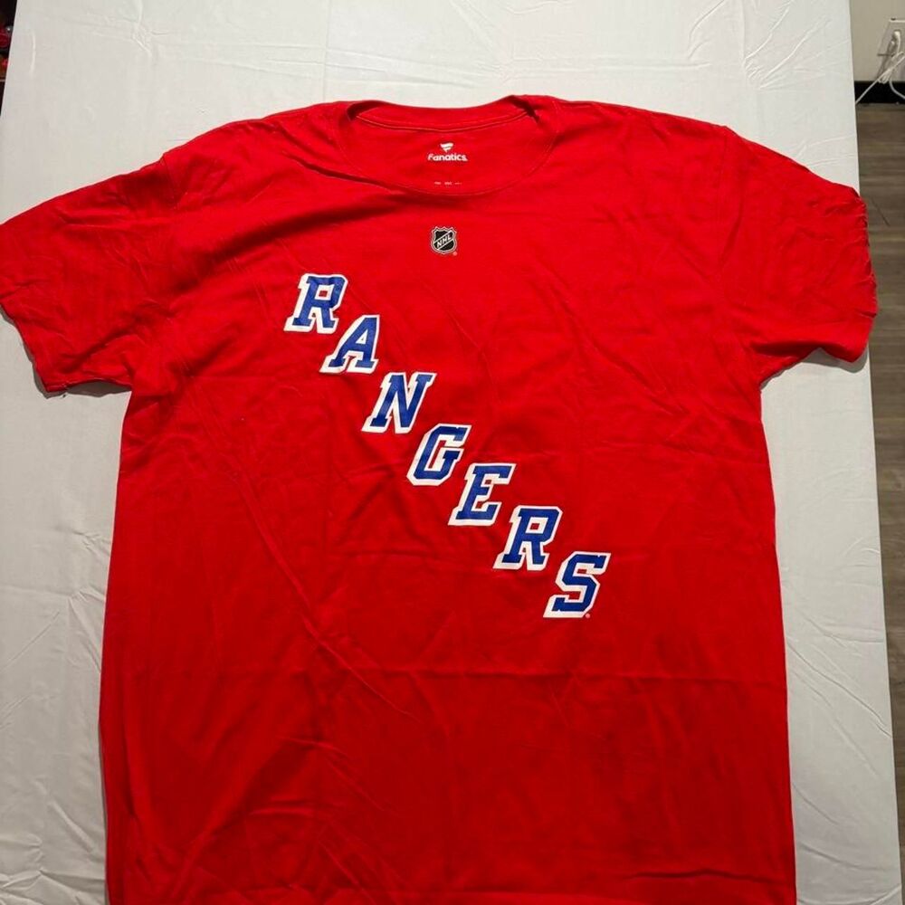 Panini Men's Red T-shirt